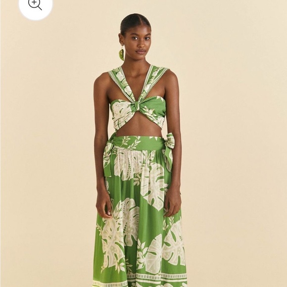 LACE MONSTERAS GREEN CROP TOP - Picture 3 of 3